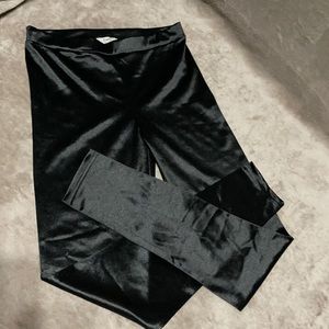 Back satin leggings with pockets